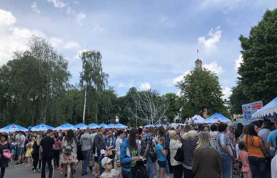 Новини Вінниці / У Вінниці пройшов яскравий фестиваль "Свято Морозива"