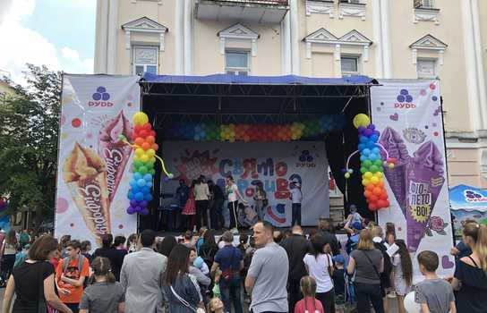 Новини Вінниці / У Вінниці пройшов яскравий фестиваль "Свято Морозива"