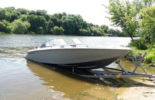 Новини Вінниці / У Вінниці «Муніципальна варта» патрулюватиме Буг та прибережну зону на катері (ФОТО)