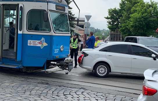 Новини Вінниці / Аварія в центрі Вінниці. Рух транспорту регулювався у ручному режимі (ФОТО)
