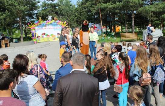 Новини Вінниці / Понад 1200 дітей у Вінниці безплатно запросили на свято до зоопарку (ФОТО)