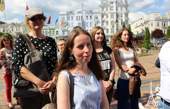 Новини Вінниці / Митці з України, Польщі, Грузії, Таджикистану, Киргизстану та Китаю боротимуться за титул «Кращого художника» у Вінниці (ФОТО, ВІДЕО)