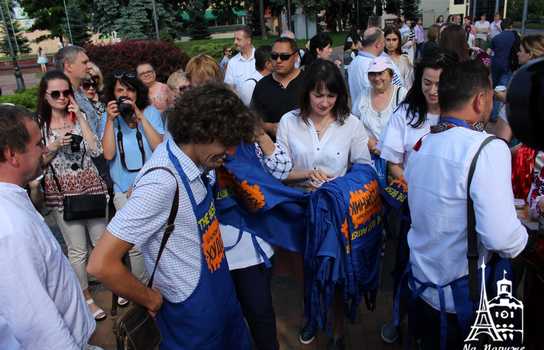 Новини Вінниці / Митці з України, Польщі, Грузії, Таджикистану, Киргизстану та Китаю боротимуться за титул «Кращого художника» у Вінниці (ФОТО, ВІДЕО)