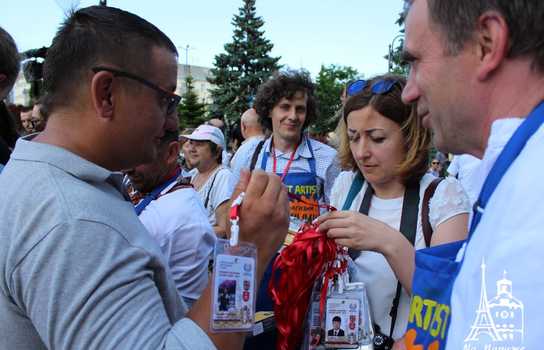 Новини Вінниці / Митці з України, Польщі, Грузії, Таджикистану, Киргизстану та Китаю боротимуться за титул «Кращого художника» у Вінниці (ФОТО, ВІДЕО)