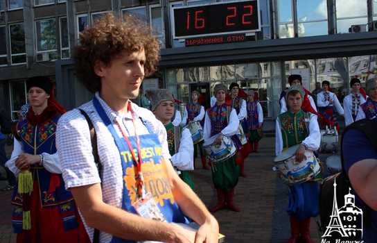 Новини Вінниці / Митці з України, Польщі, Грузії, Таджикистану, Киргизстану та Китаю боротимуться за титул «Кращого художника» у Вінниці (ФОТО, ВІДЕО)