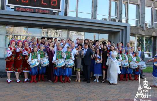 Новини Вінниці / Митці з України, Польщі, Грузії, Таджикистану, Киргизстану та Китаю боротимуться за титул «Кращого художника» у Вінниці (ФОТО, ВІДЕО)