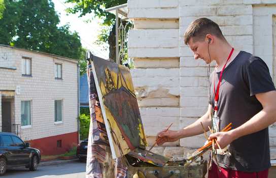 Новини Вінниці / Вежа, Мури і «Савой»: проект «Кращий художник» вивів митців на історичні локації Вінниці (ФОТО)