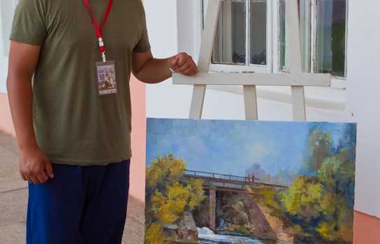 Новини Вінниці / Художник Жанибек Суйунбеков із Киргизстану рік збирав кошти, щоб намалювати Вінницю (ФОТО)