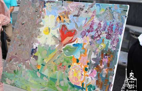 Новини Вінниці / «Енергію добра» намалювали у Вінниці відомі художники із шести країн, юні митці та місцеві «зірки»: разом встановили рекорд України (ФОТО, ВІДЕО)