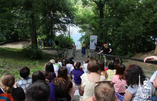 Новини Вінниці / Кораблики з іменами полонених Росією українських моряків запустили на воду у Вінниці (ФОТО, ВІДЕО)