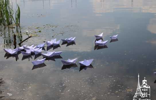 Новини Вінниці / Кораблики з іменами полонених Росією українських моряків запустили на воду у Вінниці (ФОТО, ВІДЕО)