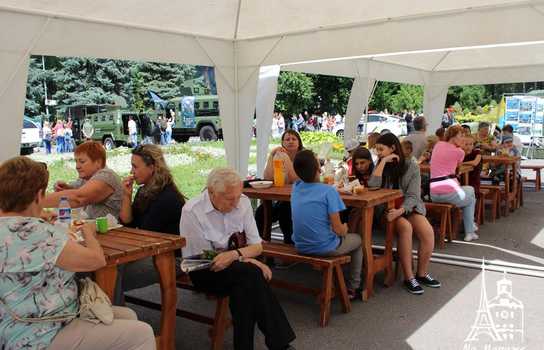 Новини Вінниці / Фестиваль польової кухні імені Тараса Сича вже вп’яте відбувся у Вінниці: на що збирали кошти? (ФОТО) 