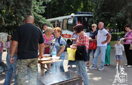 Новини Вінниці / Фестиваль польової кухні імені Тараса Сича вже вп’яте відбувся у Вінниці: на що збирали кошти? (ФОТО) 