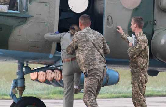 Новини Вінниці / Курсанти-вертолітники літають біля Вінниці на «гранично малих висотах»