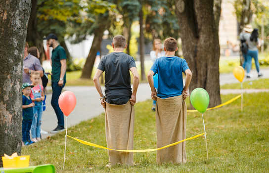 Новини Вінниці / У Вінниці обрали найкращих татусів. Переможці заходу «Super ТАТО» отримали вудки та спінінги