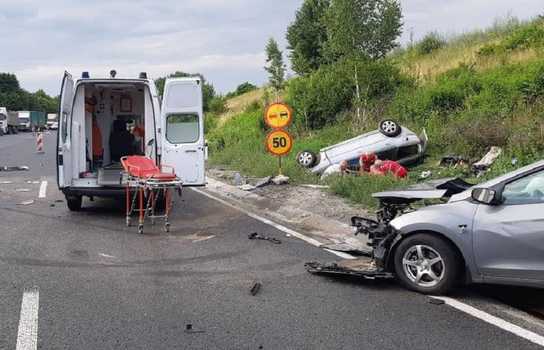 Новини Вінниці / Моторошна аварія неподалік Вінниці: уламки машин розкидані по дорозі (ФОТО, ВІДЕО)