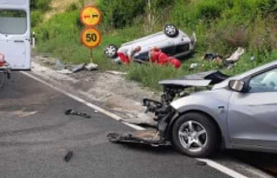 Новини Вінниці / Моторошна аварія неподалік Вінниці: уламки машин розкидані по дорозі (ФОТО, ВІДЕО)