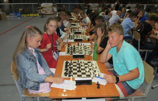 Новини Вінниці / Понад пів мільйона гривень роздали юним шахістам у Вінниці на рекордному міжнародному турнірі (ФОТО)
