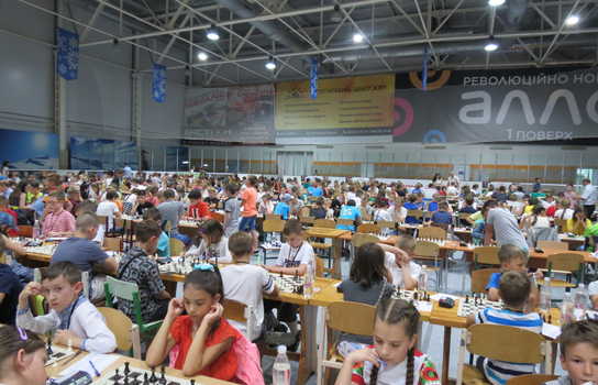 Новини Вінниці / Понад пів мільйона гривень роздали юним шахістам у Вінниці на рекордному міжнародному турнірі (ФОТО)