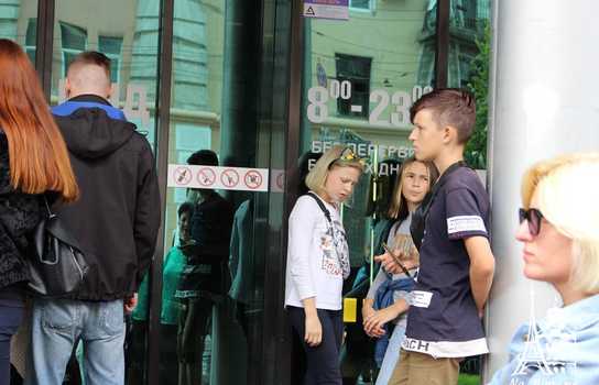 Новини Вінниці / Вінниця знову «замінована»: обстежують усі ТРЦ, дитсадки та лікарні міста (ФОТО)