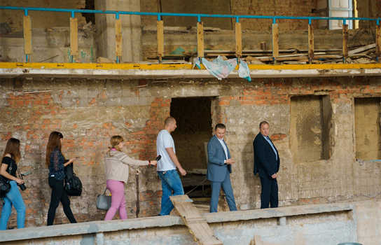 Новини Вінниці / Меру Моргунову підрахували кількість тріщин у чаші басейну СКА