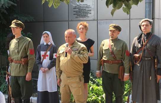 Новини Вінниці / «Бій з більшовиками» на стадіоні та «Український IRON MAN»: на Вінниччині відзначили 100-річчя «Вапнярської операції» Армії УНР (ФОТО)