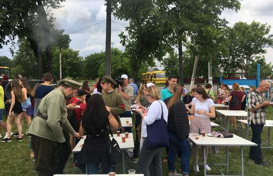 Новини Вінниці / «Бій з більшовиками» на стадіоні та «Український IRON MAN»: на Вінниччині відзначили 100-річчя «Вапнярської операції» Армії УНР (ФОТО)