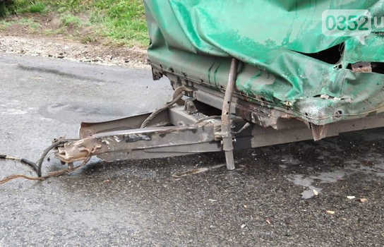 Новини Вінниці / Пасажири вінницького автобусу потрапили у жахливу ДТП на Тернопільщині (ФОТО, ВІДЕО)