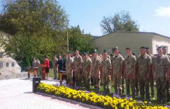 Новини Вінниці / На Вінниччині до роковин виходу із Довжанського котла вшанували п’ять загиблих героїв-прикордонників