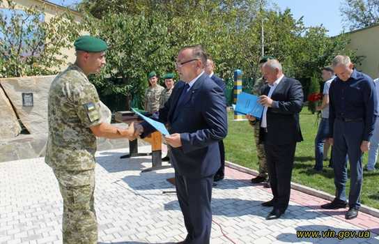 Новини Вінниці / На Вінниччині до роковин виходу із Довжанського котла вшанували п’ять загиблих героїв-прикордонників