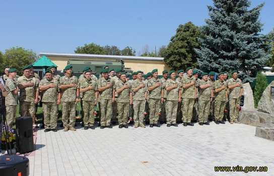 Новини Вінниці / На Вінниччині до роковин виходу із Довжанського котла вшанували п’ять загиблих героїв-прикордонників