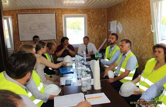 Новини Вінниці / Фахівці Світового банку перевірили, як у Вінниці за їхньої підтримки будують кардіоцентр (ФОТО)