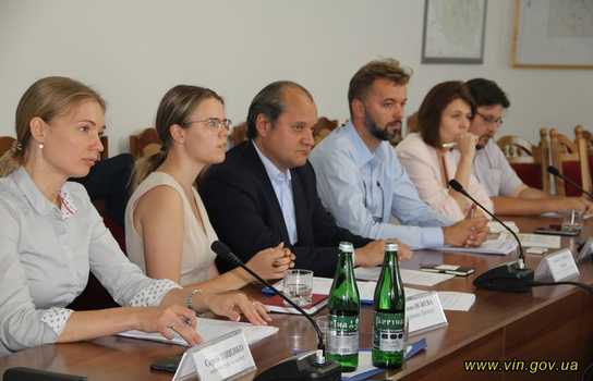 Новини Вінниці / Фахівці Світового банку перевірили, як у Вінниці за їхньої підтримки будують кардіоцентр (ФОТО)