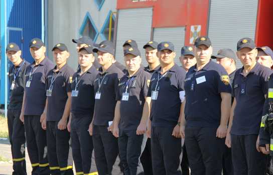 Новини Вінниці / Визначили найсильніших та зібрали 60 тис грн на лікування колеги: у Вінниці пройшли змагання рятувальників (ФОТО, ВІДЕО) 