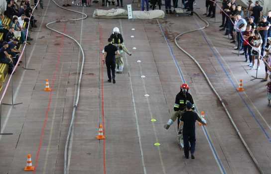 Новини Вінниці / Визначили найсильніших та зібрали 60 тис грн на лікування колеги: у Вінниці пройшли змагання рятувальників (ФОТО, ВІДЕО) 