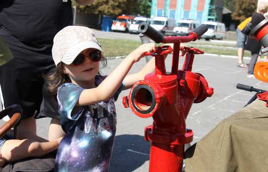 Новини Вінниці / Визначили найсильніших та зібрали 60 тис грн на лікування колеги: у Вінниці пройшли змагання рятувальників (ФОТО, ВІДЕО) 