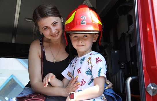 Новини Вінниці / Визначили найсильніших та зібрали 60 тис грн на лікування колеги: у Вінниці пройшли змагання рятувальників (ФОТО, ВІДЕО) 