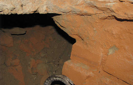 Новини Вінниці / Під час ремонту підвалу у центрі Вінниці виявили підземний хід (ФОТО, ВІДЕО)