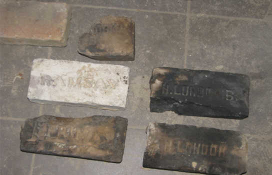 Новини Вінниці / Під час ремонту підвалу у центрі Вінниці виявили підземний хід (ФОТО, ВІДЕО)