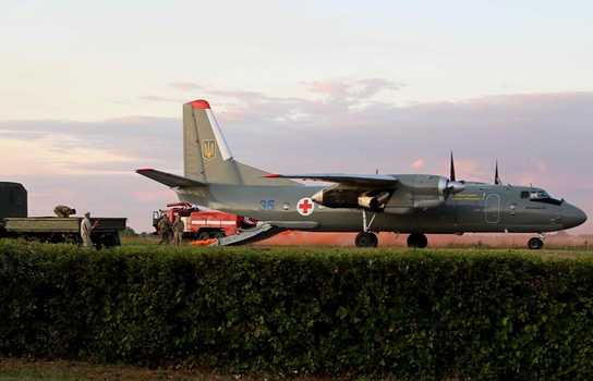 Новини Вінниці / На військовому аеродромі під Вінницею льотчики, курсанти та пожежні гасили «липове» загорання літака (ФОТО) 