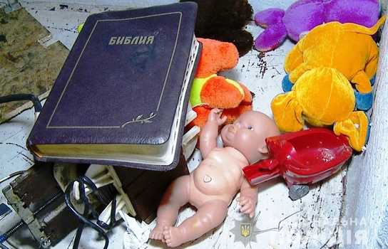 Новини Вінниці / Гучне затримання у Вінниці: бійці КОРДу «пов’язали» підозрюваного у катуванні усиновлених дітей та поширенні дитячої порнографії (ФОТО, ВІДЕО)