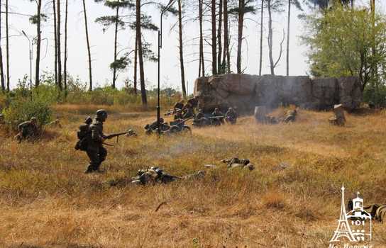 Новини Вінниці / Дві сотні «військових» «билися» за місто Вісмар на ставці Гітлера під Вінницею (ФОТО, ВІДЕО)