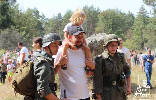 Новини Вінниці / Дві сотні «військових» «билися» за місто Вісмар на ставці Гітлера під Вінницею (ФОТО, ВІДЕО)