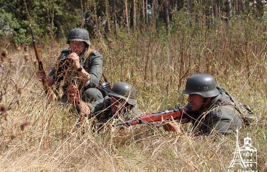 Новини Вінниці / Дві сотні «військових» «билися» за місто Вісмар на ставці Гітлера під Вінницею (ФОТО, ВІДЕО)