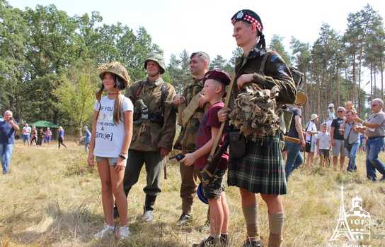 Новини Вінниці / Дві сотні «військових» «билися» за місто Вісмар на ставці Гітлера під Вінницею (ФОТО, ВІДЕО)