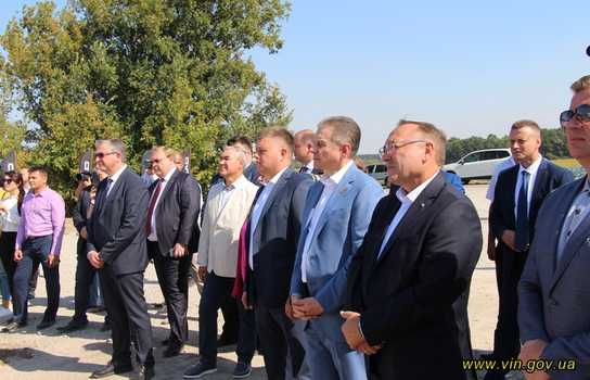 Новини Вінниці / На Вінниччині розпочали будівництво заводу по виробництву спортивних товарів компанії «HEAD» (ФОТО)