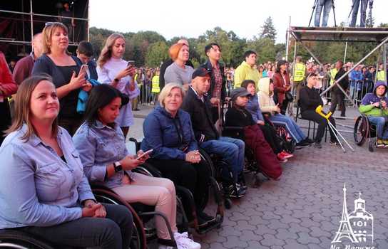 Новини Вінниці / Зворушливе освідчення на сцені, подарунки новонародженим від мерії та драйв від Федишин, Шурова і «Ляпіса»: як у Вінниці завершили святкувати День міста (ФОТО, ВІДЕО) 