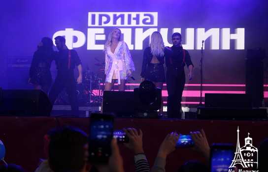 Новини Вінниці / Зворушливе освідчення на сцені, подарунки новонародженим від мерії та драйв від Федишин, Шурова і «Ляпіса»: як у Вінниці завершили святкувати День міста (ФОТО, ВІДЕО) 