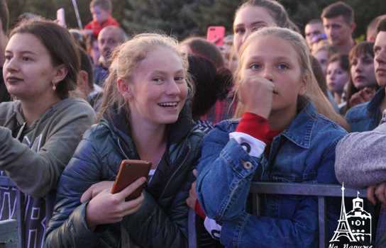 Новини Вінниці / Зворушливе освідчення на сцені, подарунки новонародженим від мерії та драйв від Федишин, Шурова і «Ляпіса»: як у Вінниці завершили святкувати День міста (ФОТО, ВІДЕО) 