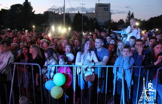 Новини Вінниці / Зворушливе освідчення на сцені, подарунки новонародженим від мерії та драйв від Федишин, Шурова і «Ляпіса»: як у Вінниці завершили святкувати День міста (ФОТО, ВІДЕО) 